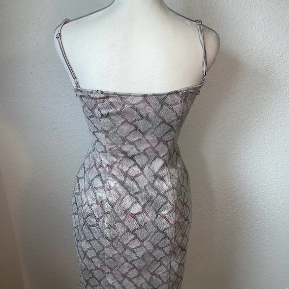 By the Way Kelsie Snakeskin V-Neck Mini Dress Size Small - Picture 4 of 7